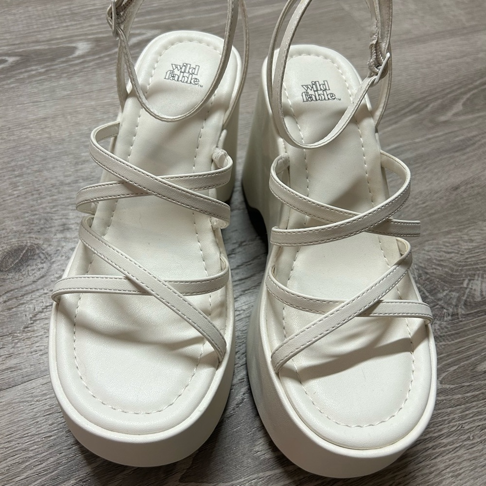 Platform sandals - Picture 2 of 5
